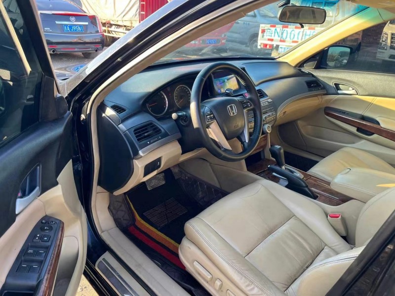 保定12年本田雅阁7