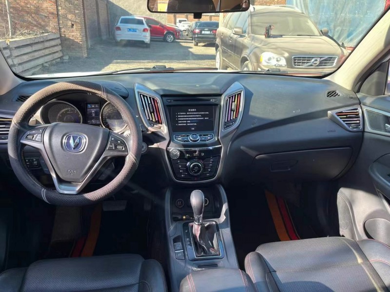 保定16年长安汽车CS756