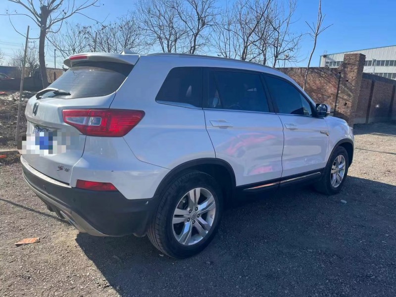 保定16年长安汽车CS758