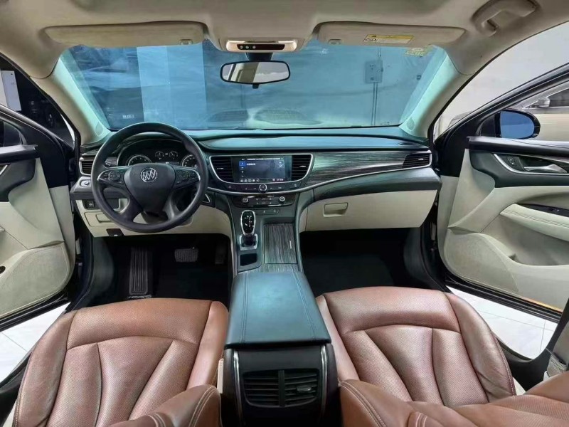 成都20年别克君越10