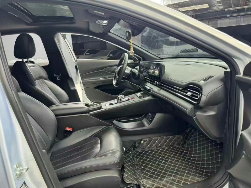 成都24年传祺影豹3