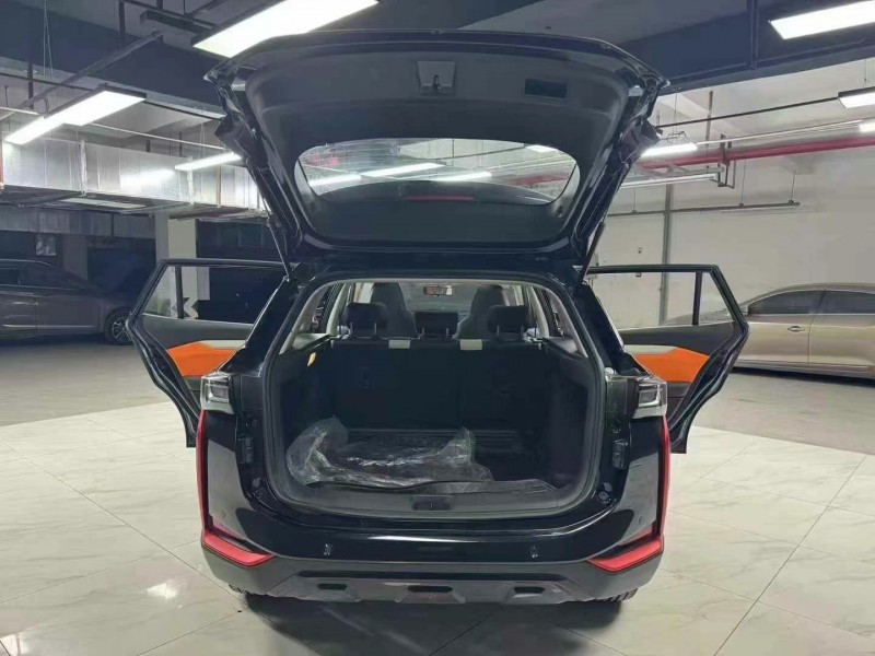 成都24年东风奕炫4