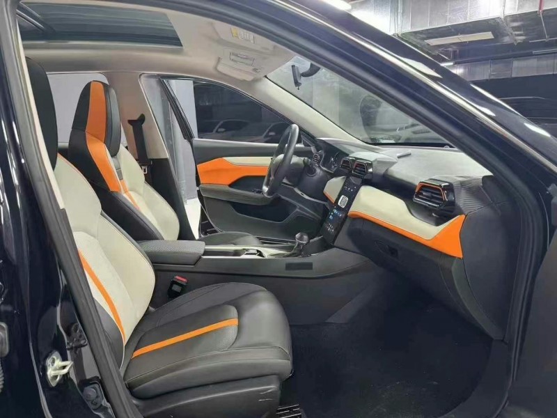 成都24年东风奕炫6