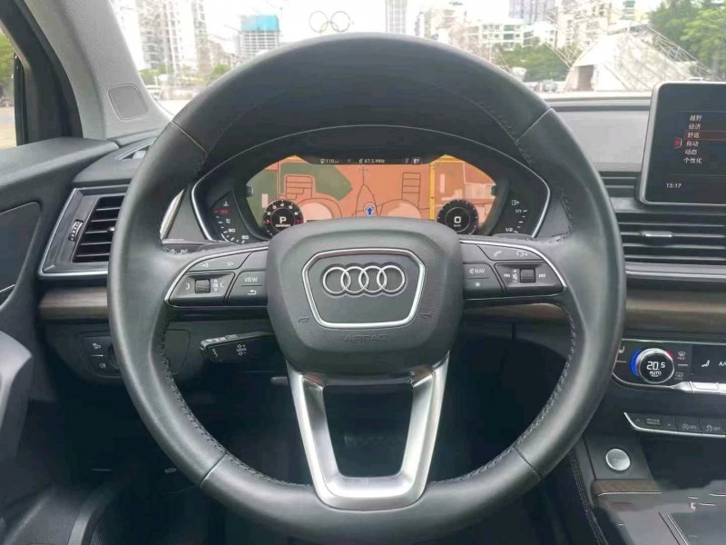 广州20年奥迪Q56