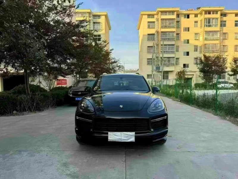 徐州15年保时捷卡宴1