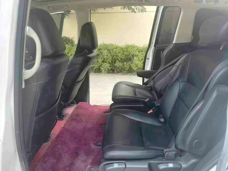 徐州18年本田艾力绅8