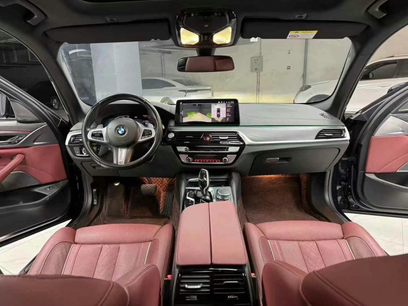 成都22年宝马5系4