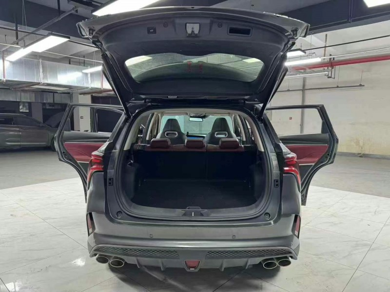 成都20年长安汽车CS757