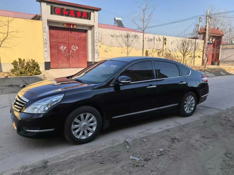 保定10年日产天籁3