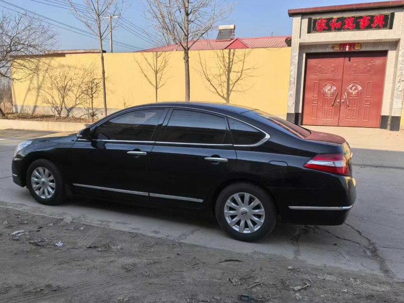 保定10年日产天籁4