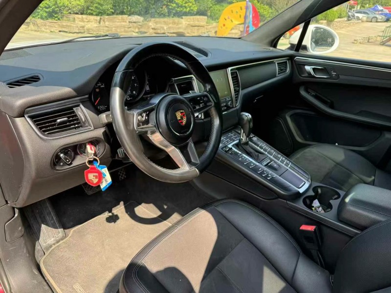青岛18年保时捷Macan6