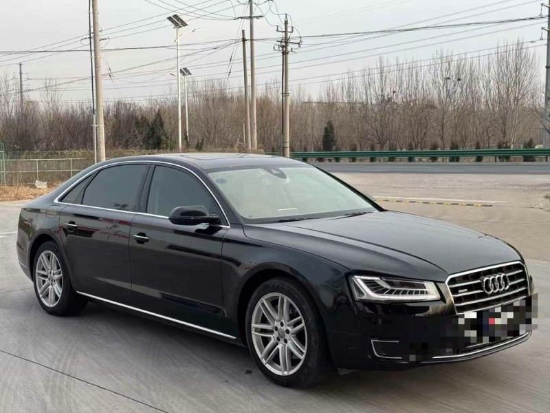 青岛17年奥迪A8L3