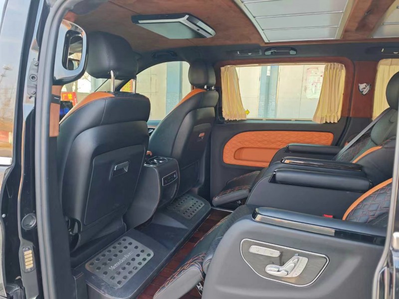 保定19年奔驰威霆7