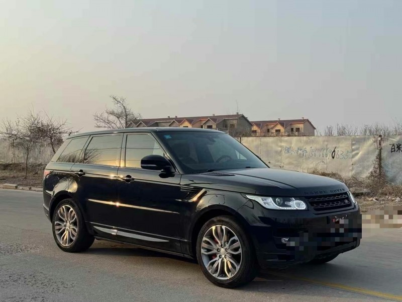 青岛17年路虎揽胜运动3
