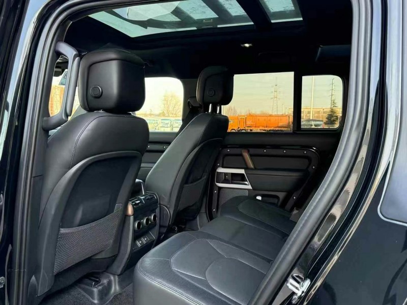 徐州23年路虎卫士9