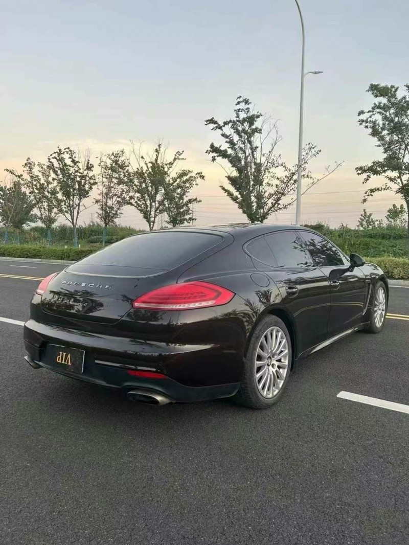 徐州14年保时捷帕拉梅拉6