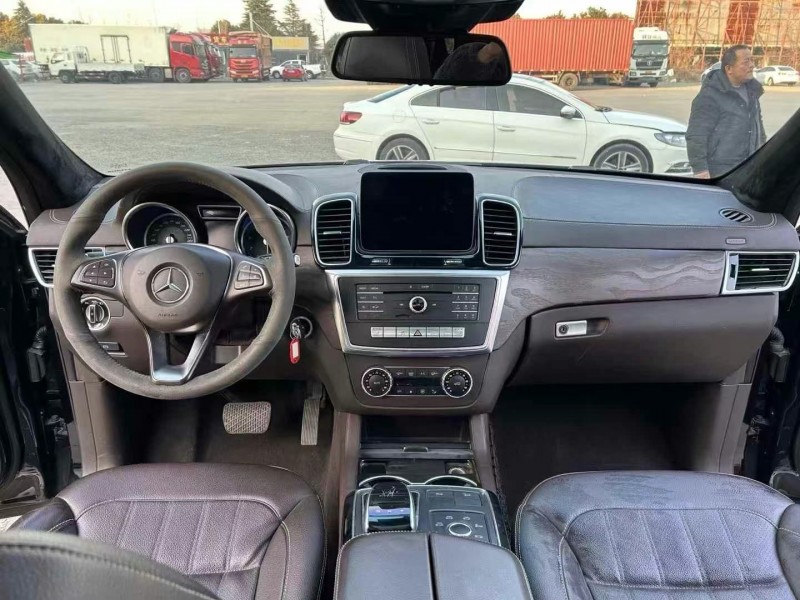 徐州17年奔驰GLE5