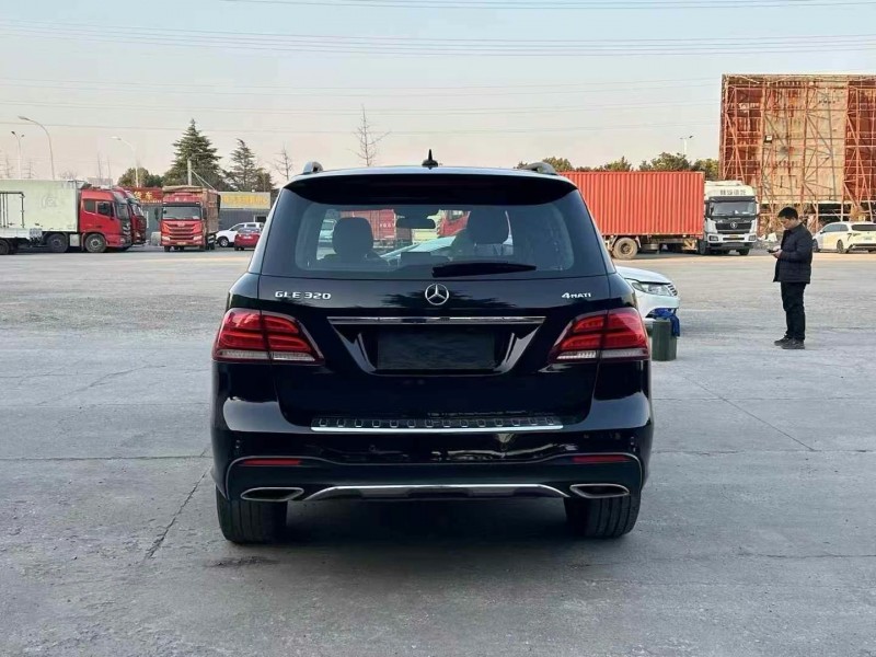 徐州17年奔驰GLE8