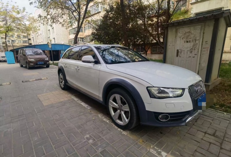 济宁15年奥迪A4L3