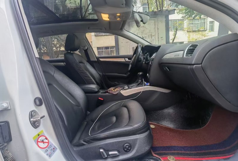 济宁15年奥迪A4L6