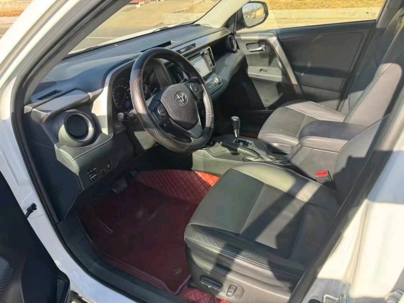 济宁14年丰田RAV43