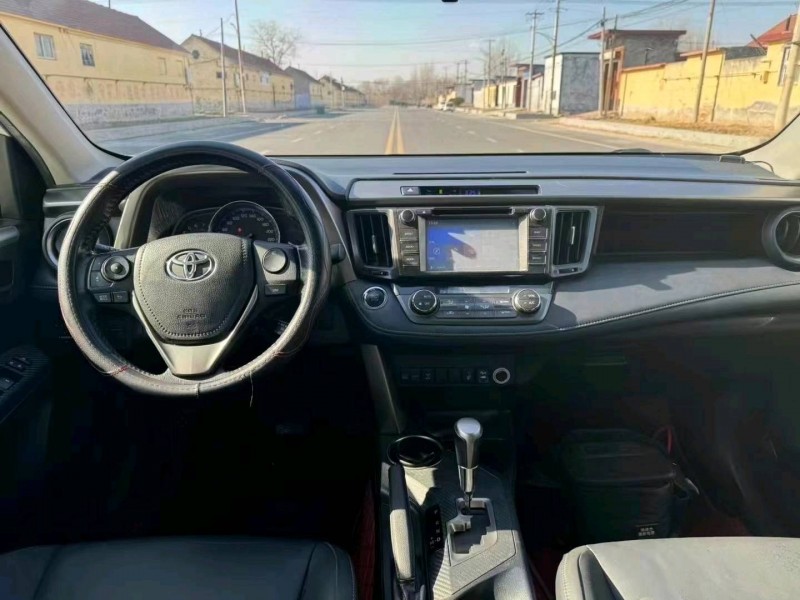 济宁14年丰田RAV45
