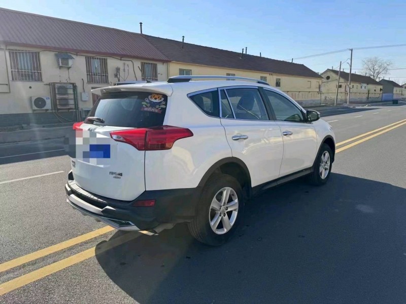 济宁14年丰田RAV46