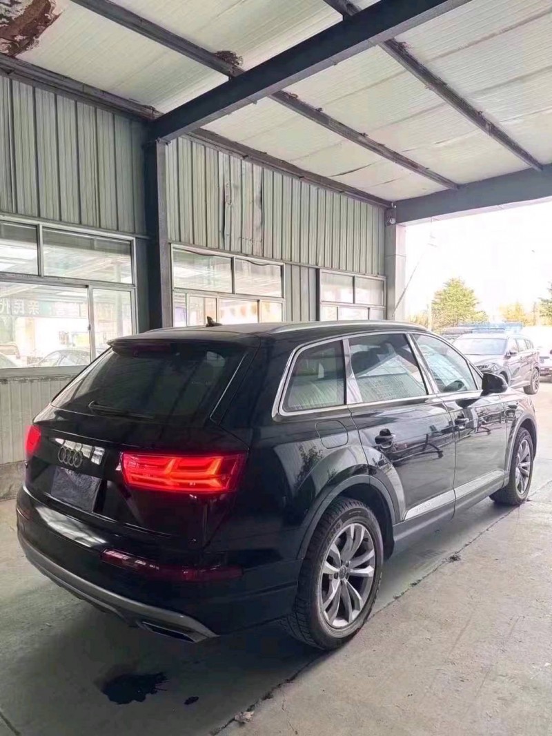 青岛16年奥迪Q75