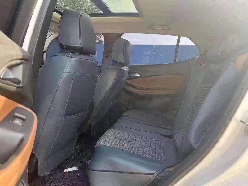 青岛21年别克昂科拉6