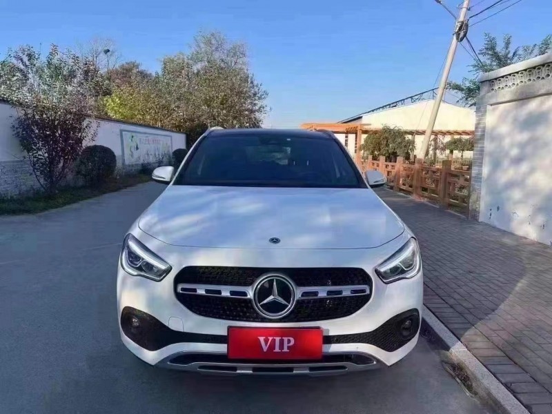 青岛22年奔驰GLA1