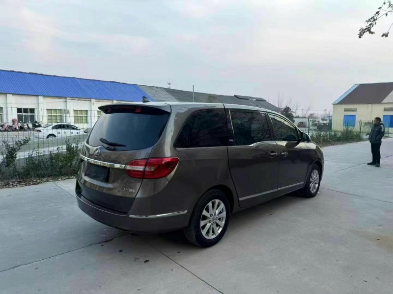 徐州16年别克GL83