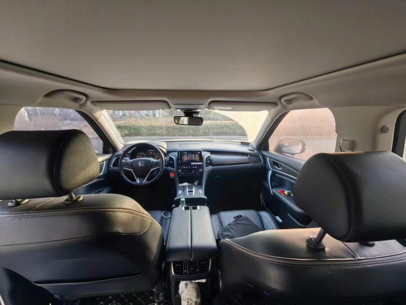 青岛22年本田冠道8