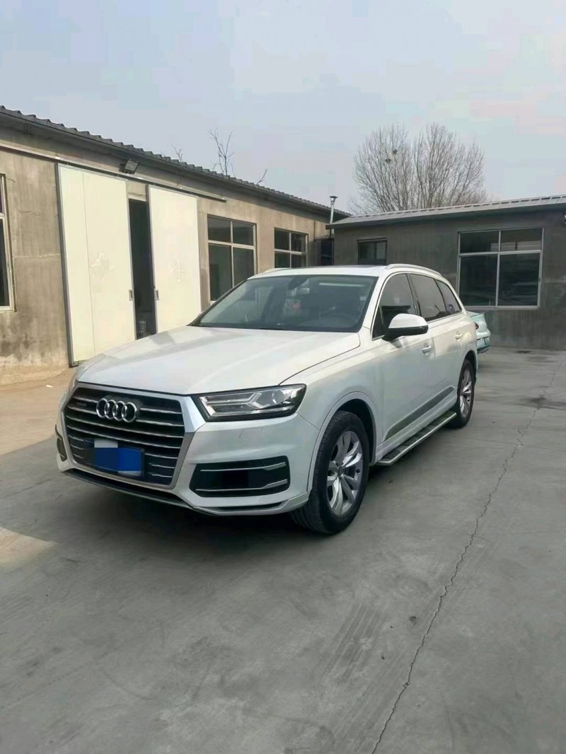 济宁16年奥迪Q73