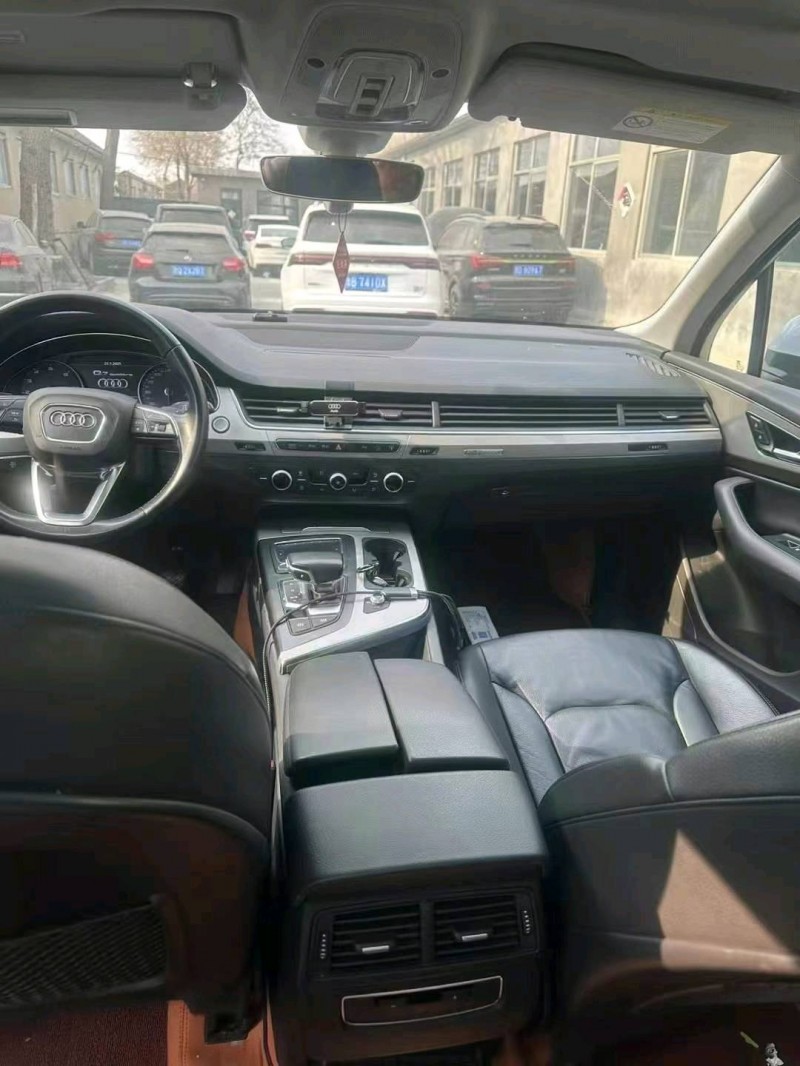 济宁16年奥迪Q74