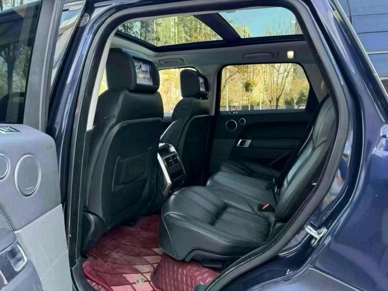 济宁17年路虎揽胜8