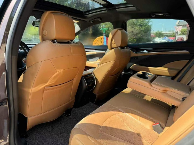 青岛17年别克君越5