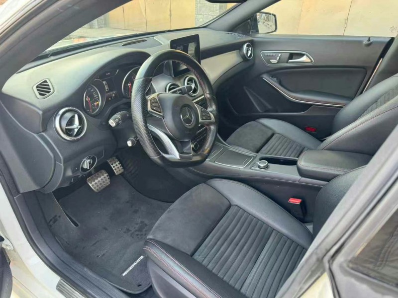 保定17年奔驰CLA5