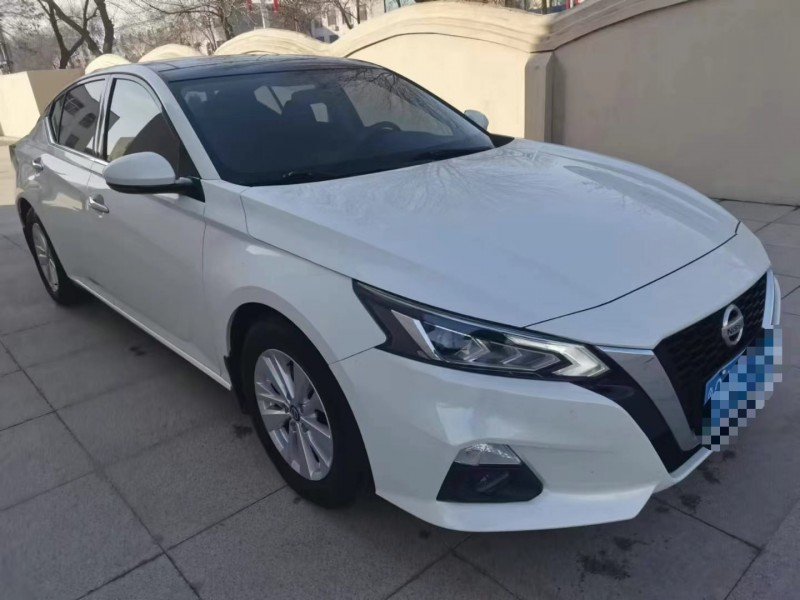 保定19年日产天籁3