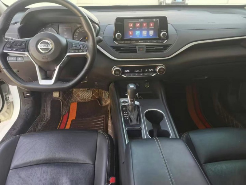 保定19年日产天籁6