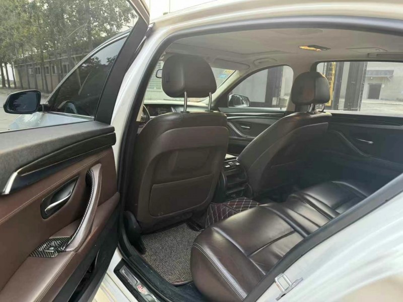 保定16年宝马5系8