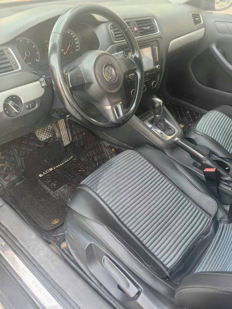 保定13年大众速腾7