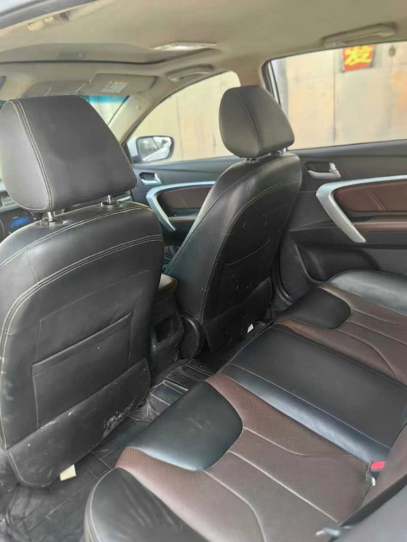 保定16年吉利帝豪8