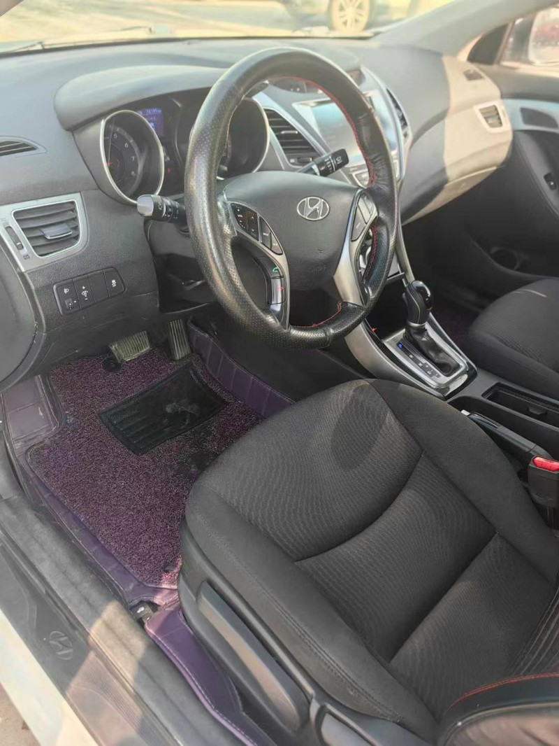 保定17年现代朗动4