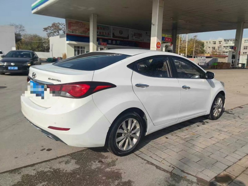 保定17年现代朗动8