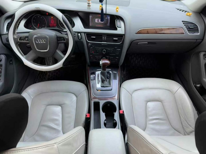 济宁12年奥迪A4L6