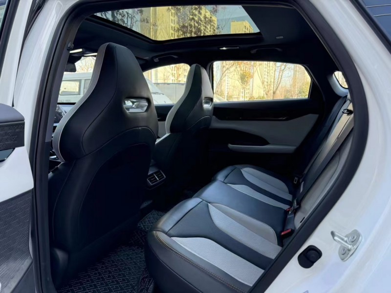 济宁25年长安汽车UNI5