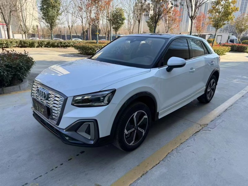 济宁22年奥迪Q23