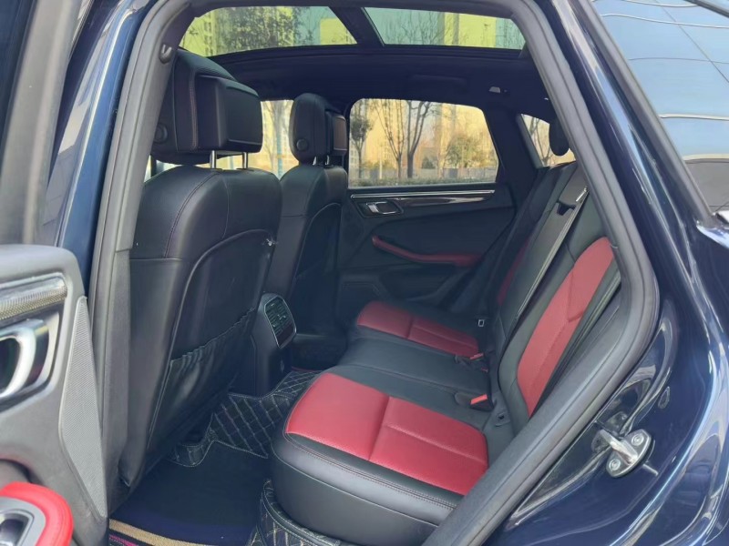 济宁17年保时捷Macan5