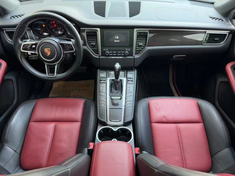 济宁17年保时捷Macan6