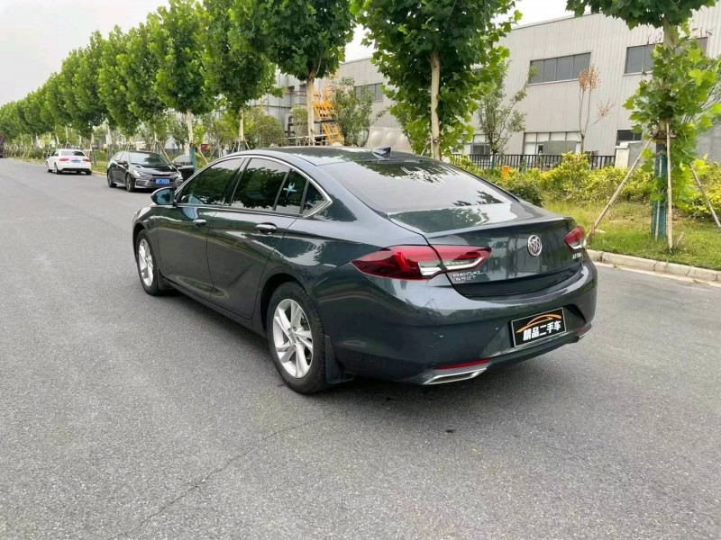 徐州21年别克君威5